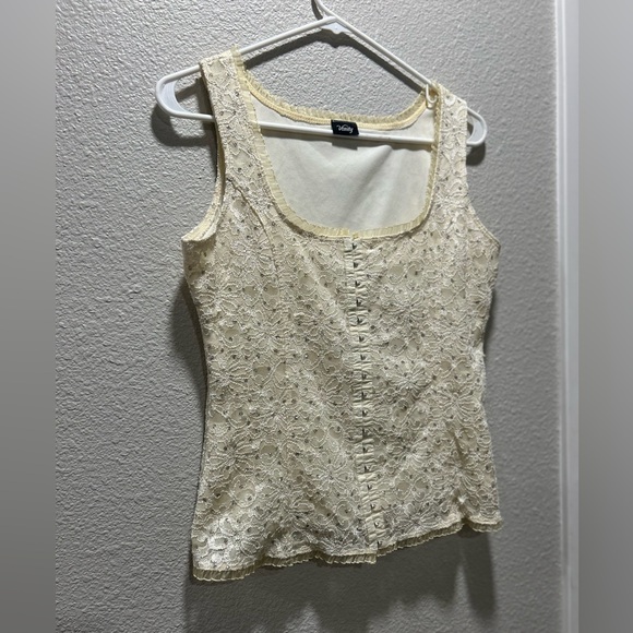 Corset Like Tank - Picture 5 of 5